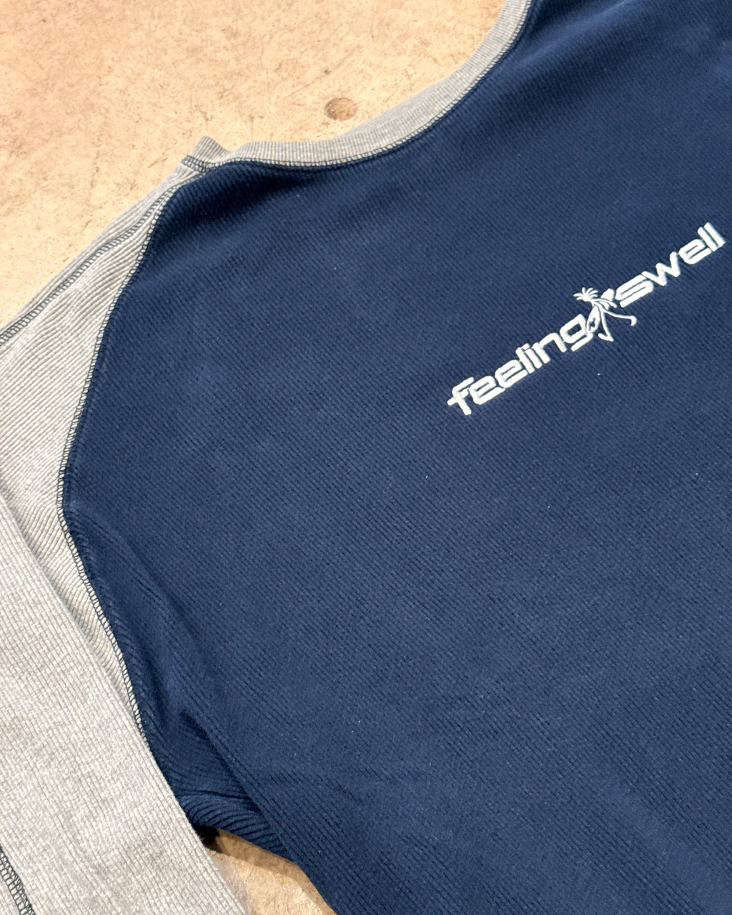 Pipe Long Sleeve - Medium