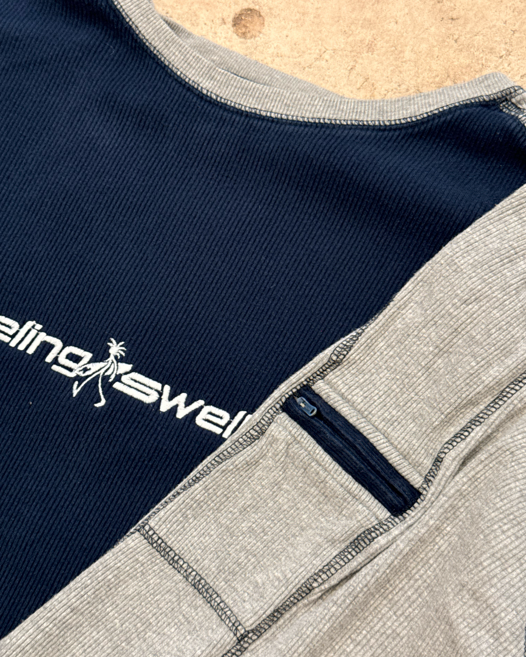 Pipe Long Sleeve - Medium