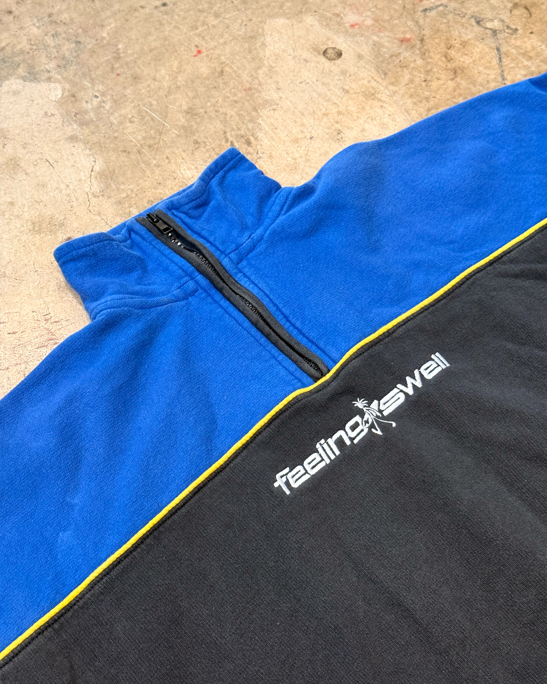 Pipe Quarter Zip - Medium
